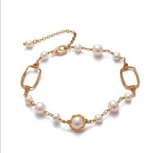 Gold filled freshwater pearl bracelet
